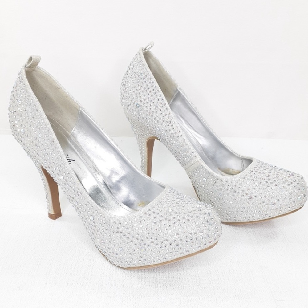 Flourish Silver Rhinestone Covered Heels Size 10 wedding holiday heels